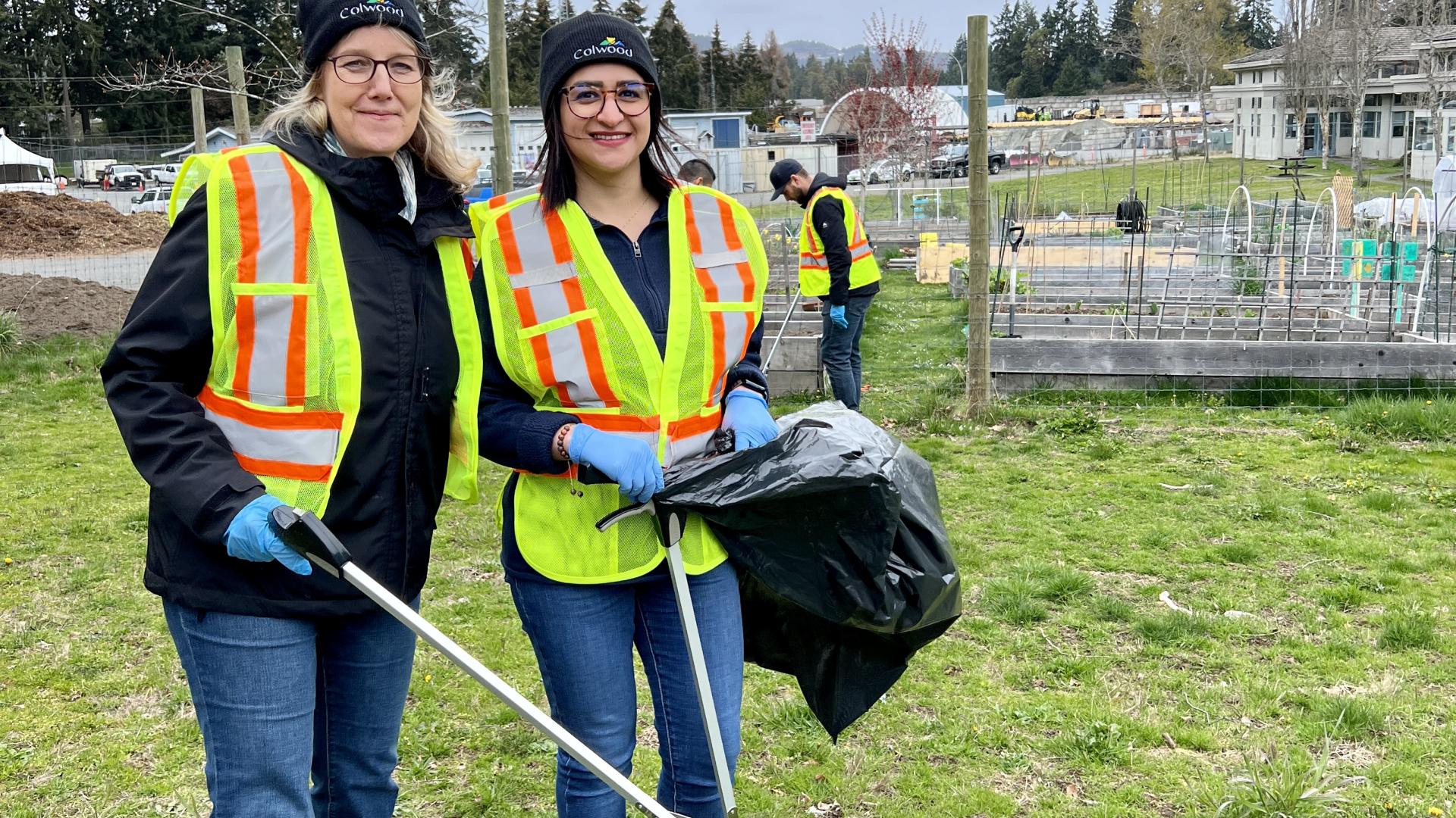 litter pick team