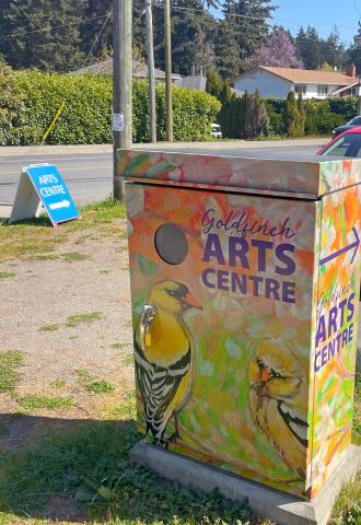 arts centre goldfinch wrap