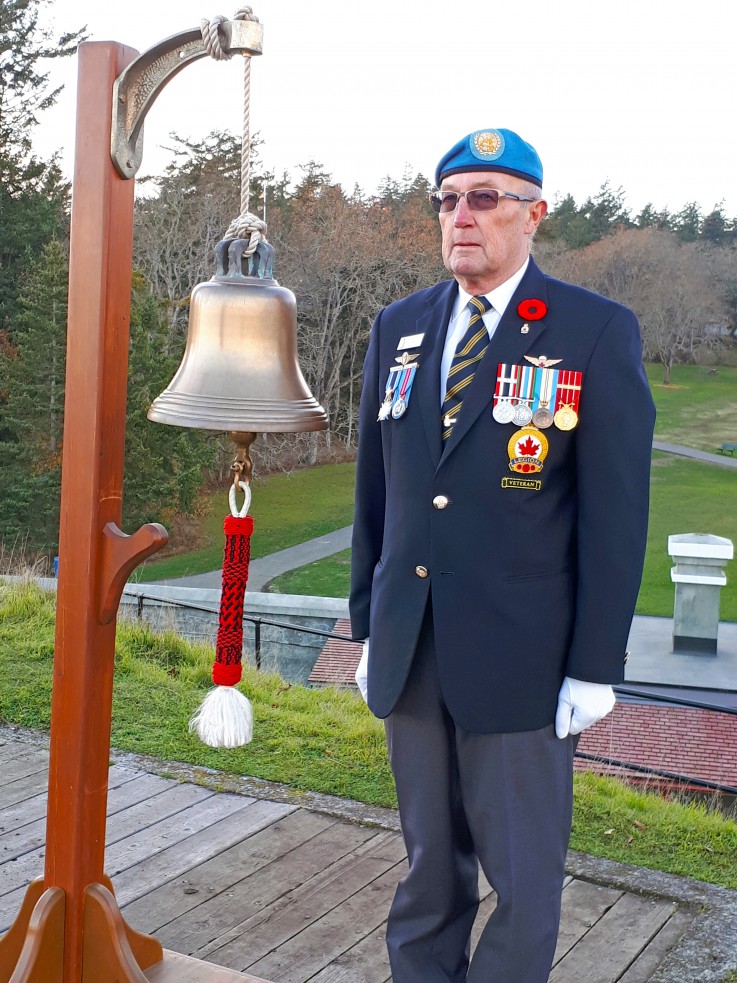 bell ringer at Fort Rodd HIll